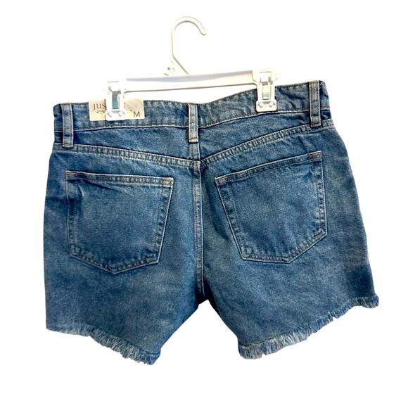 NWT JustUSA Denim Jean shorts Blue Distressed Summer MEDIUM 100% Cotton - Picture 2 of 15